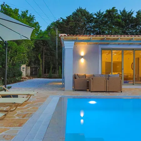 Jupeter * Agios Stefanos (Thinali)